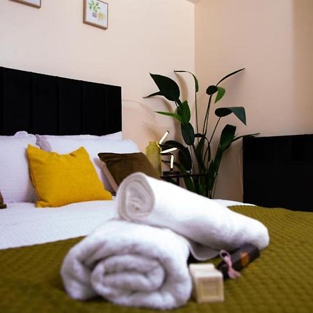 The Green Lodge Edmonton Esterno foto